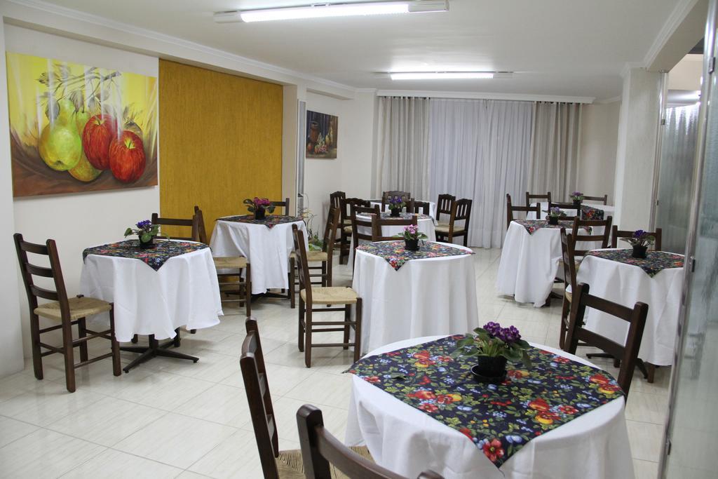 Hotel Monet Ерешим Екстериор снимка