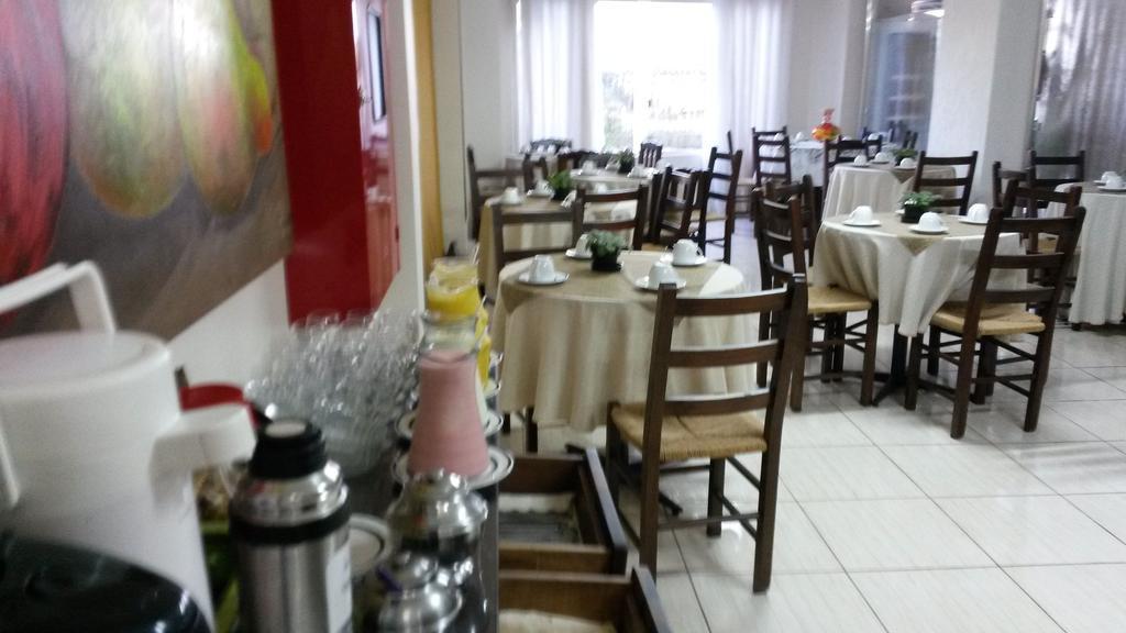 Hotel Monet Ерешим Екстериор снимка