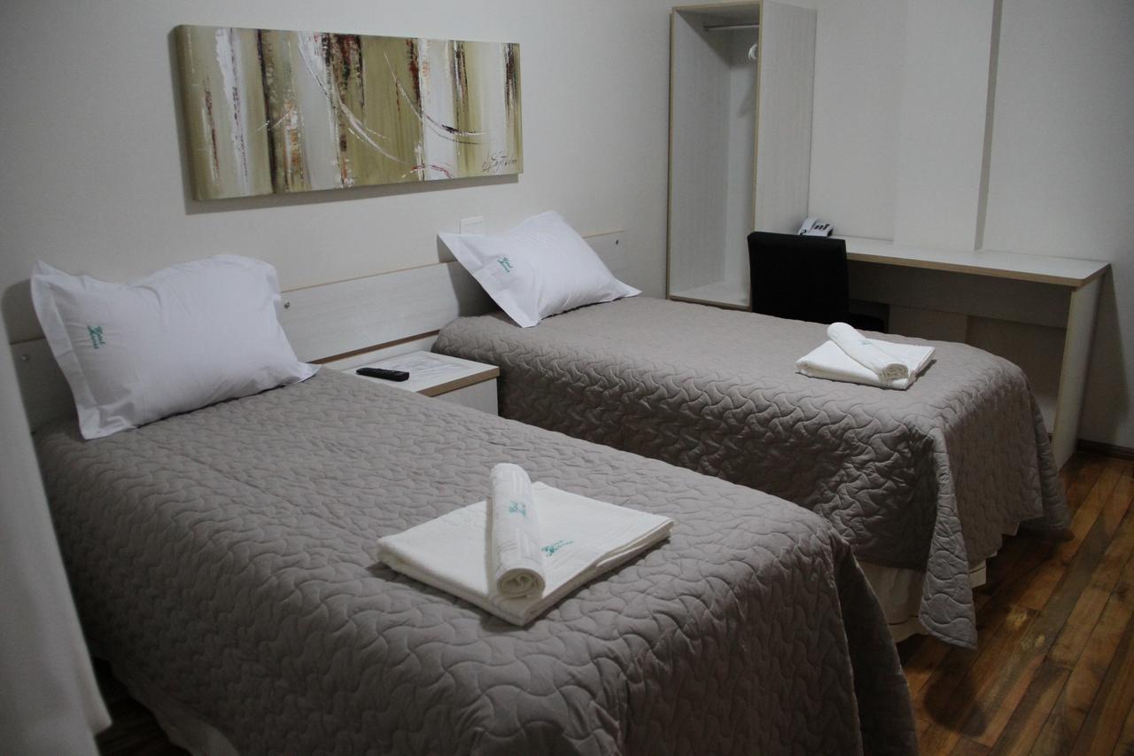 Hotel Monet Ерешим Екстериор снимка